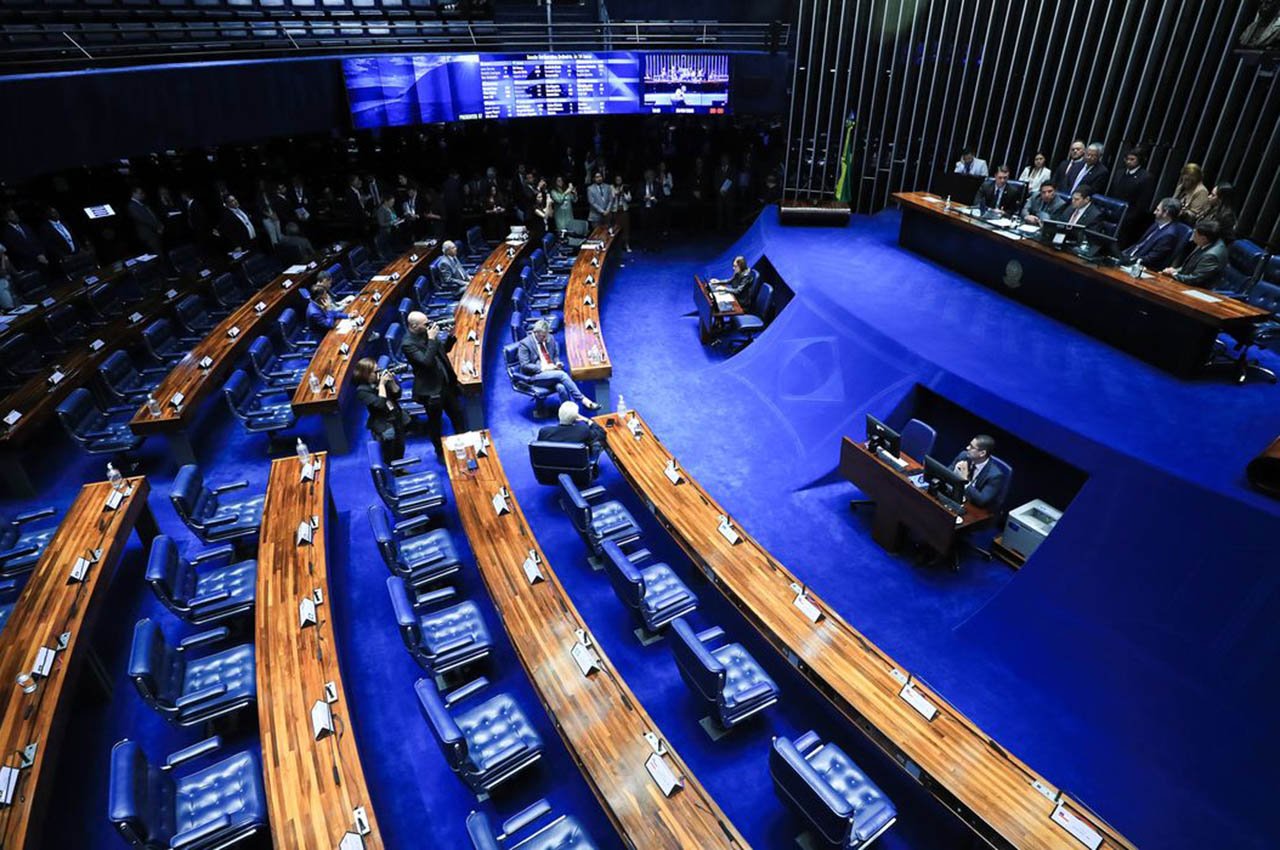 25senado-iof