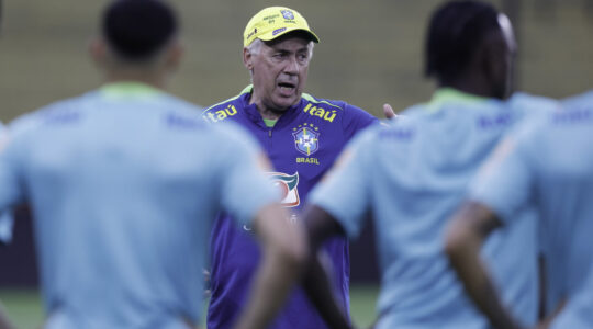 Ancelotti comanda treino da seleção brasileira: Equador x Brasil