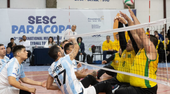 Brasil x Argentina no Torneio Internacional Militar de Vôlei Sentado