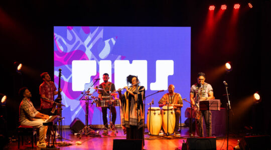 Bandas e artistas participaram dos showcases na FIMS 2024 – Cred Oruê Brasileiro