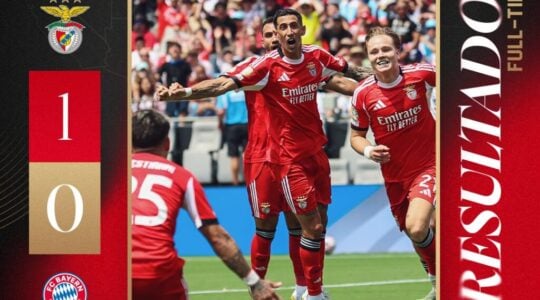 Benfica comemora vitória sobre o Bayern