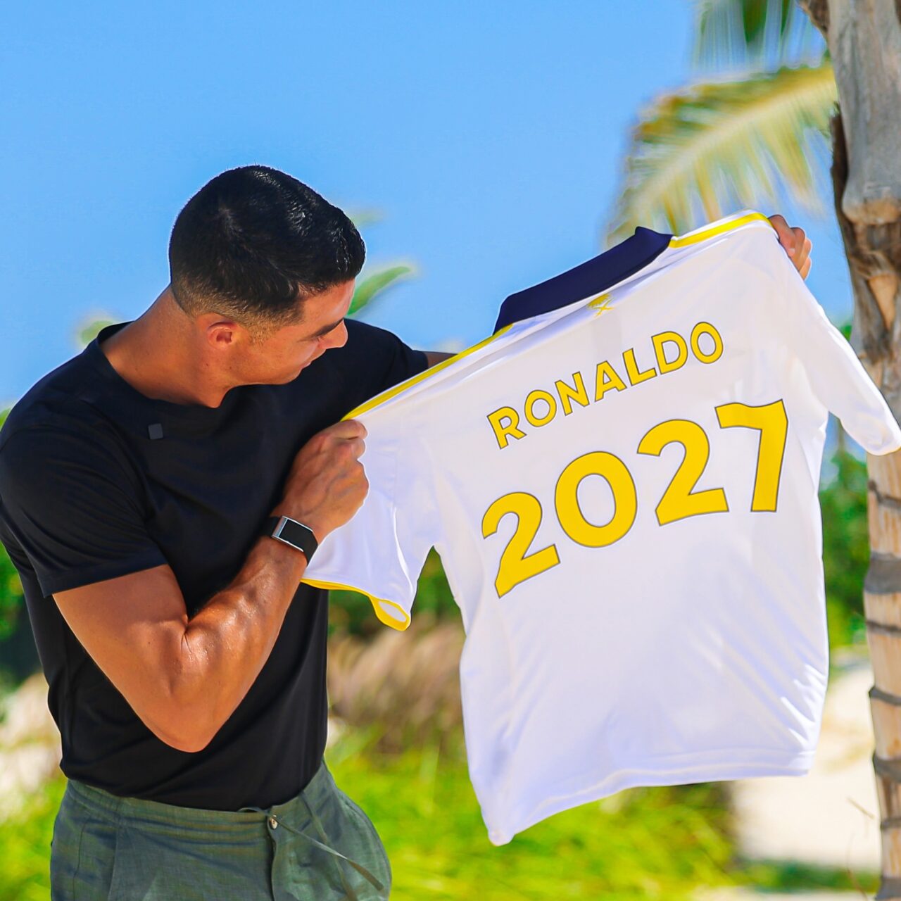 Cristiano Ronaldo renova com o Al-Nassr