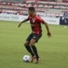 O ponta Pedro Rocha pelo Athletico: artilheiro do Remo
