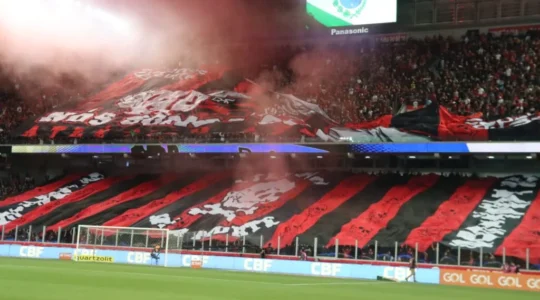 Torcida do Athletico na Arena da Baixada
