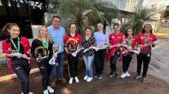 Associação de Ginástica Toledana (Agito), de Toledo, comemora o título brasileiro
