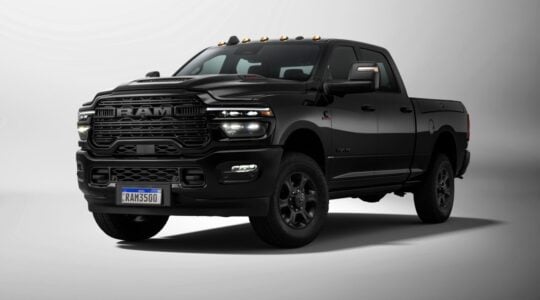 Ram3500LaramieNightEditionDianteira1