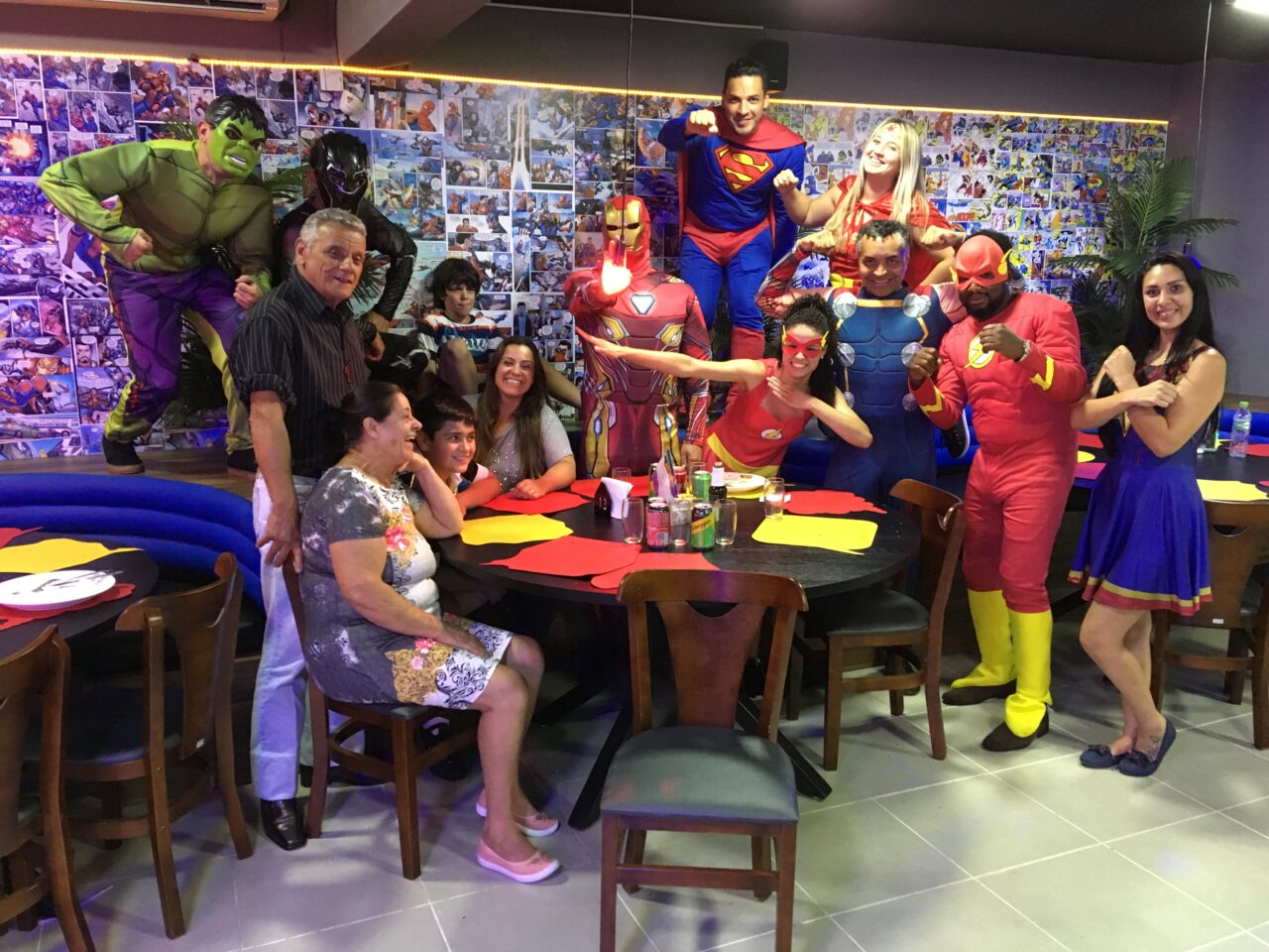 Restaurantes nerds liga herois