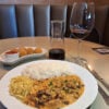 Vinho, estrogonofe e arancini no Au-Au - foto Jeany Dantas