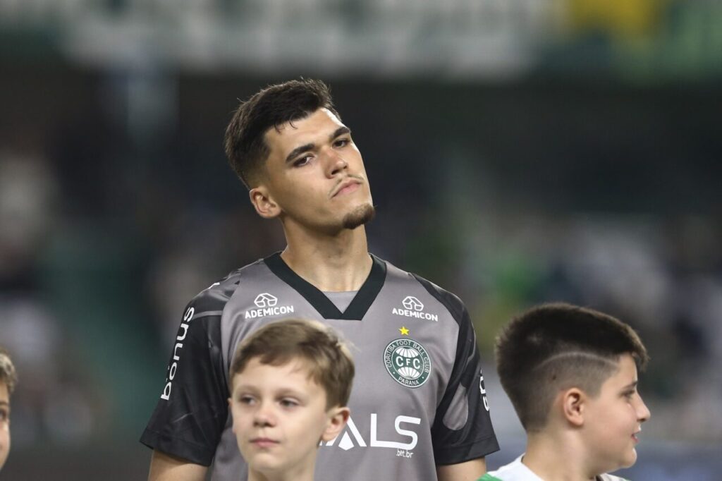 O goleiro Pedro Morisco, do Coritiba