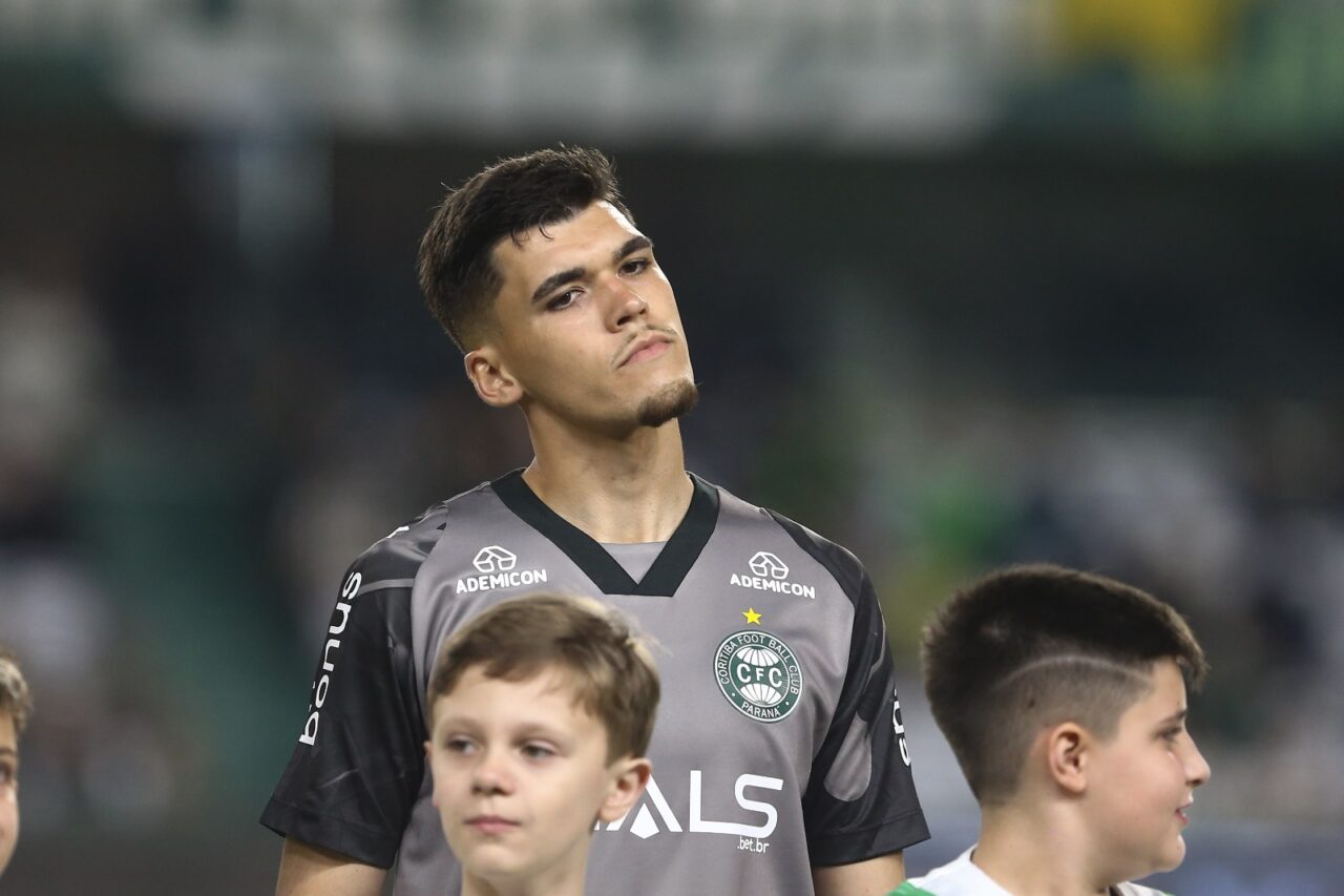 O goleiro Pedro Morisco, do Coritiba