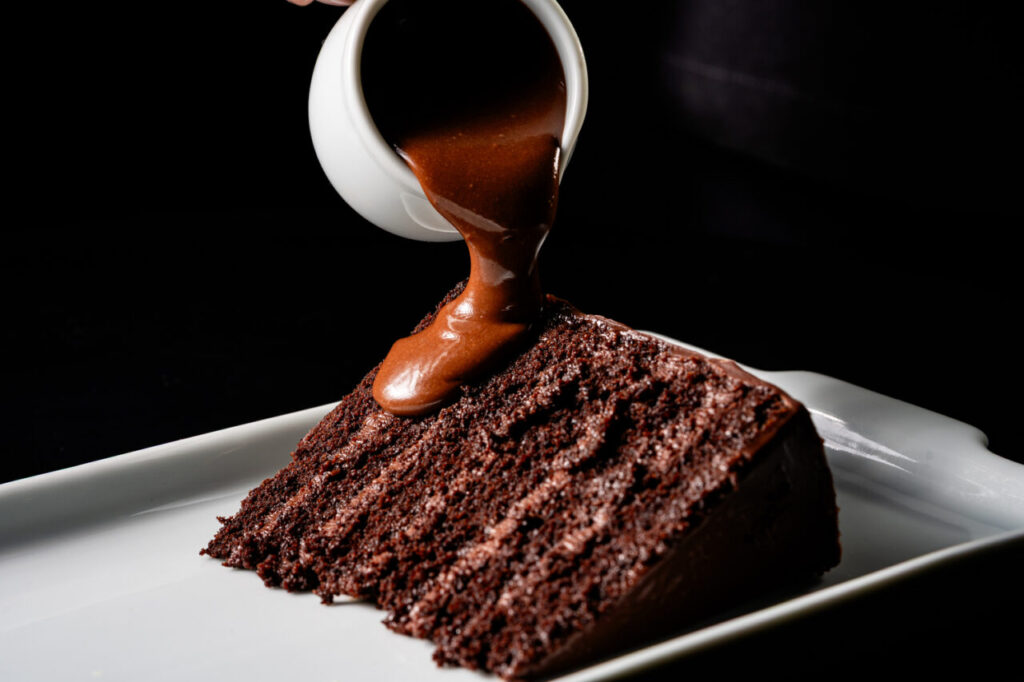 Bolo de chocolate da Roberta Schwanke (foto Gabriel Rega)
