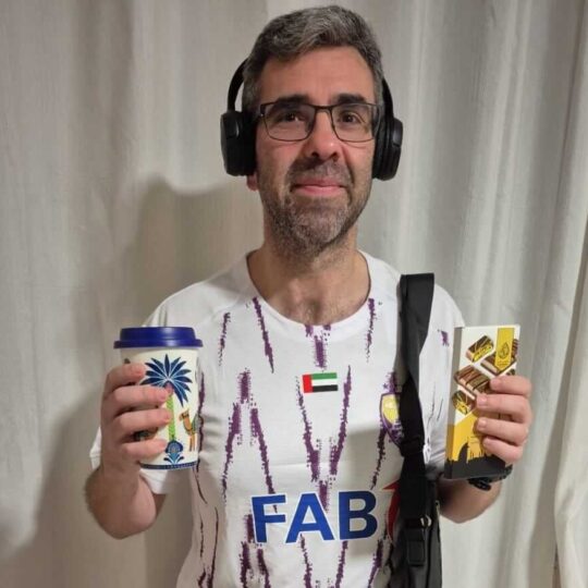 Rodrigo Cidade, meu tio, com a camiseta do Al Ain FC - Foto: Élida Cidade