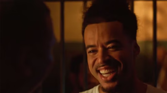 cap-48-ryan-sorrindo