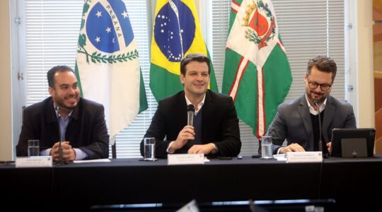 pimentel seis meses reunião secretariado foto gilson abreu secom
