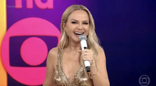 1034056577-eliana-vem-que-temwidelg