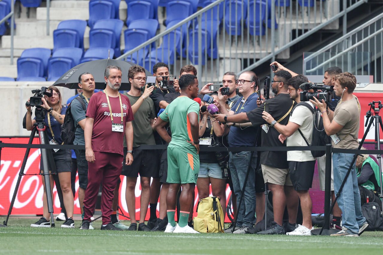 O ponta Jhon Arias em treino do Fluminense