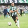 O lateral-direito Alex Silva, do Coritiba