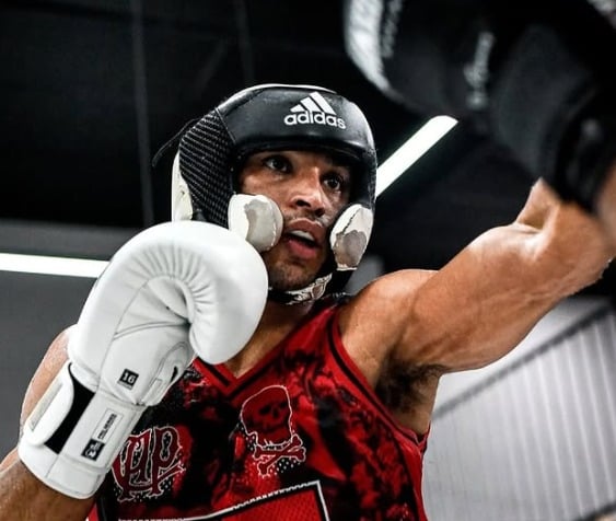 O boxeador curitibano Fernando Black