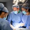 Cirurgia plástica – Créditos Freepik