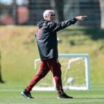 O técnico do Athletico, Odair Hellmann