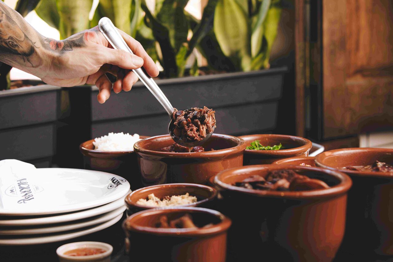 Feijoada de Domingo do Bar Nacional - foto Xuulioo