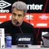 O diretor de futebol do Athletico, Eduardo Freeland