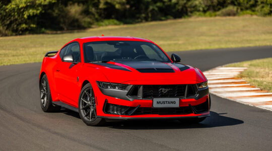 Mustang Dark Horse (1)