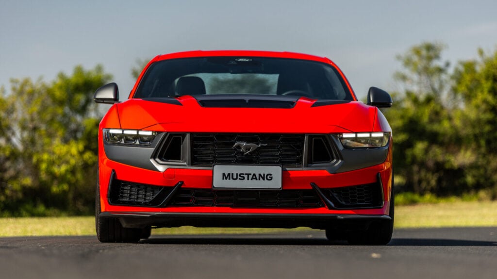 Mustang Dark Horse (6)