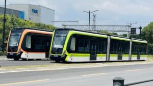 PVG_Lingang_DRT_Trams_14&19_@_Feidu_Road,_2023-09-02