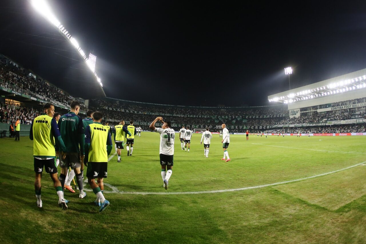 Coritiba comemora no Couto Pereira