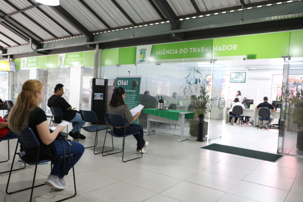 agencia trabalhador pinhais