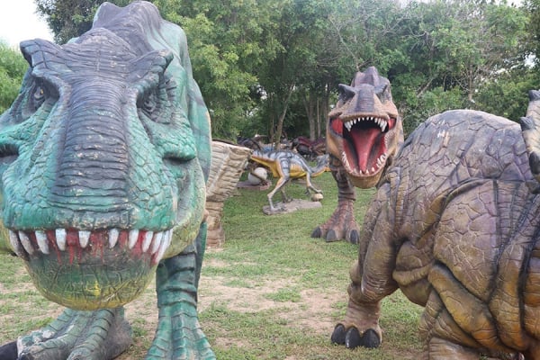 parque dos dinossauros valquir aureliano