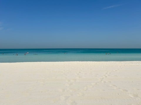 praia-abu-dhabi
