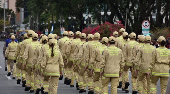 soldados bombeiros