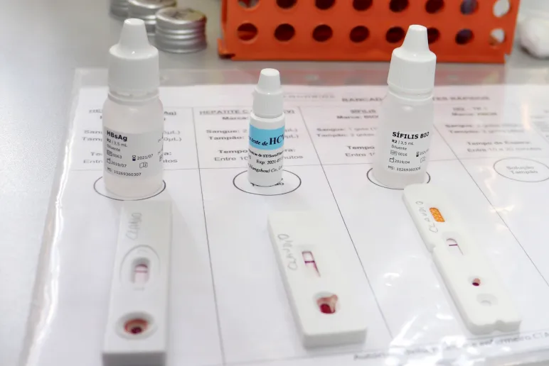 teste-rapido-HIV-Hepatite-Sifilis-neutra-Vivian-Honorato_NCom-3