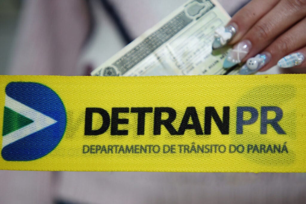 (06) Detran PR – CNH 1ª Habilitação Foto Giuliano GomesDetran – PR