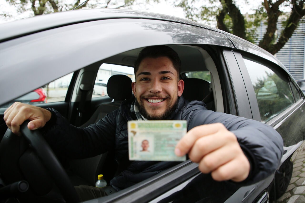 10_detran_pr_-_cnh_1a_habilitacao_foto_giuliano_gomesdetran_-_pr