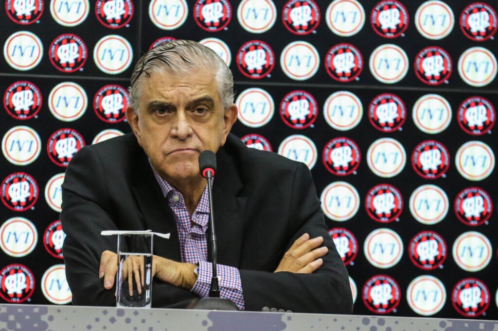 Mario Celso Petraglia , presidente do Athletico