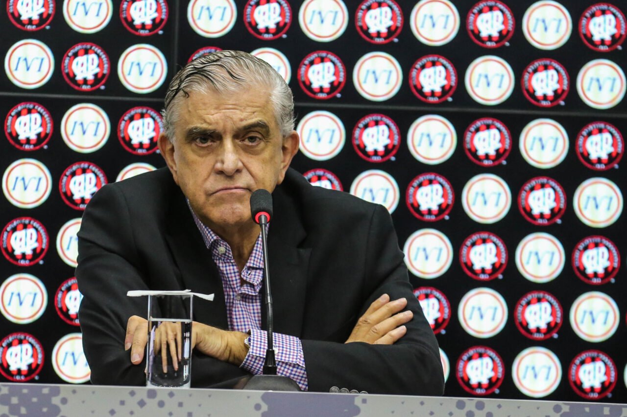 Mario Celso Petraglia , presidente do Athletico