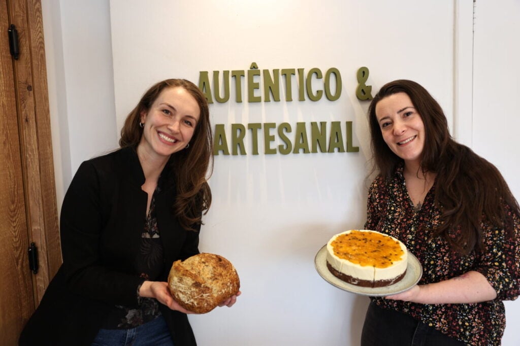 PAO ARTESANAL
FERNANDA BREHM
GABRIELA BURATTO