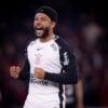 Memphis Depay em Athletico x Corinthians, na Arena da Baixada