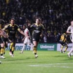 Nicolas, do Criciúma, comemora gol no Athletico