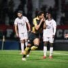 Rodrigo, do Criciúma, comemora gol no Athletico