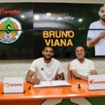 O zagueiro Bruno Viana, ex-Coritiba