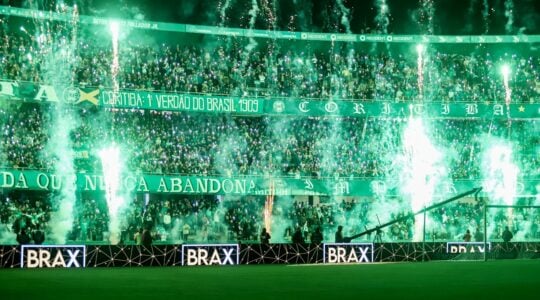 Torcida do Coritiba no Couto Pereira: média de público