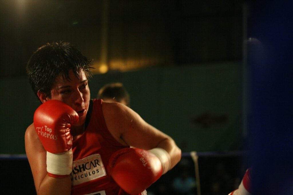 A boxeadora paranaense Rosilete dos Santos: campeã mundial