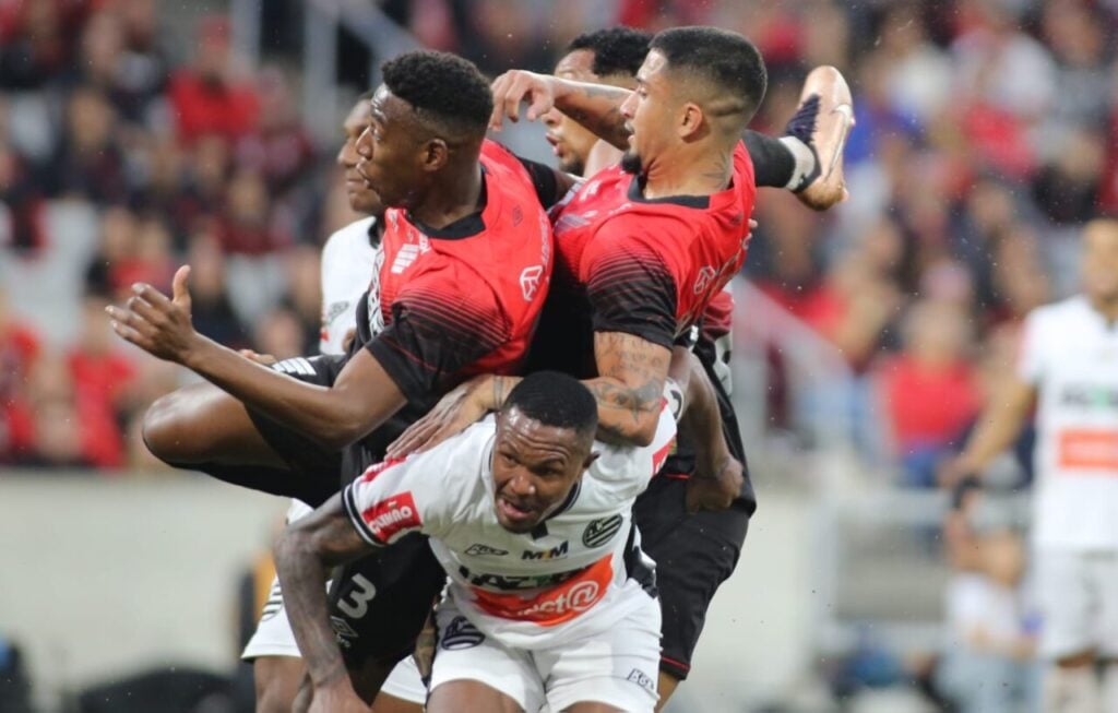 Athletico na Série B