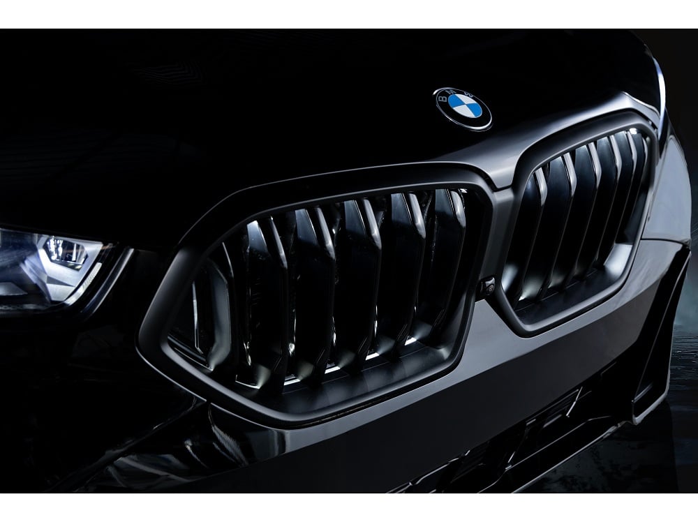 P90614074_highRes_bmw-x6-dark-edition