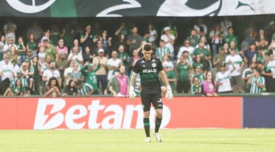 O goleiro Pedro Morisco, do Coritiba