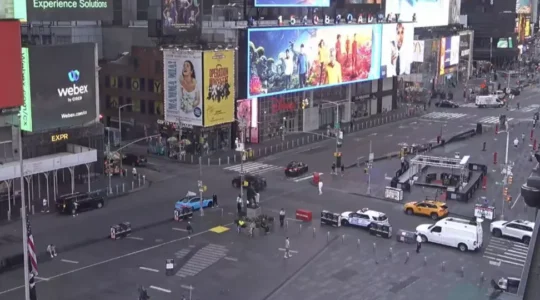 Viaturas-de-policias-na-time-square